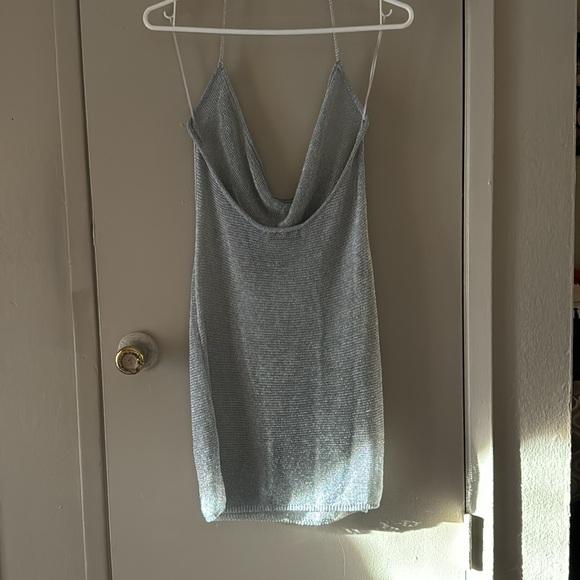 Zara Tunic Mini Dress Silver
Openwork Knit Halter Backless...🌼🌼 - Picture 4 of 14